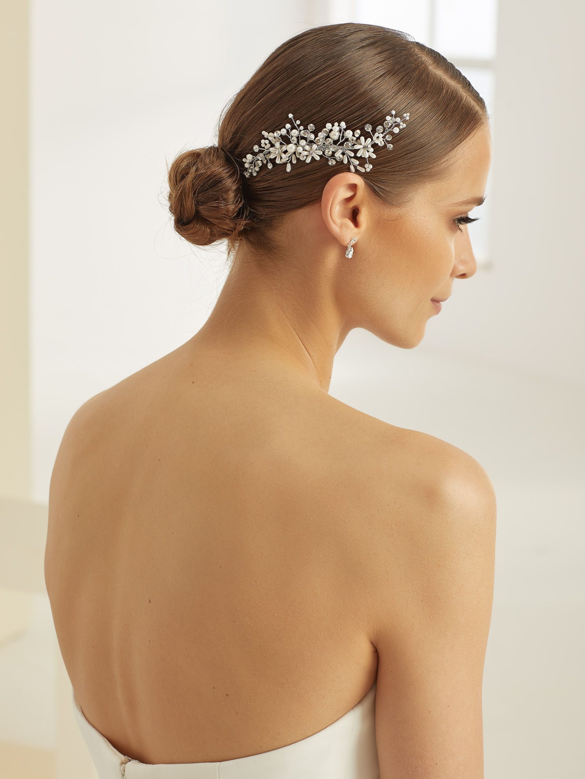 Bridal Comb with Pearl Florals J393
