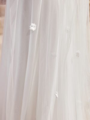 Chapel Length 3D Floral Veil closeup