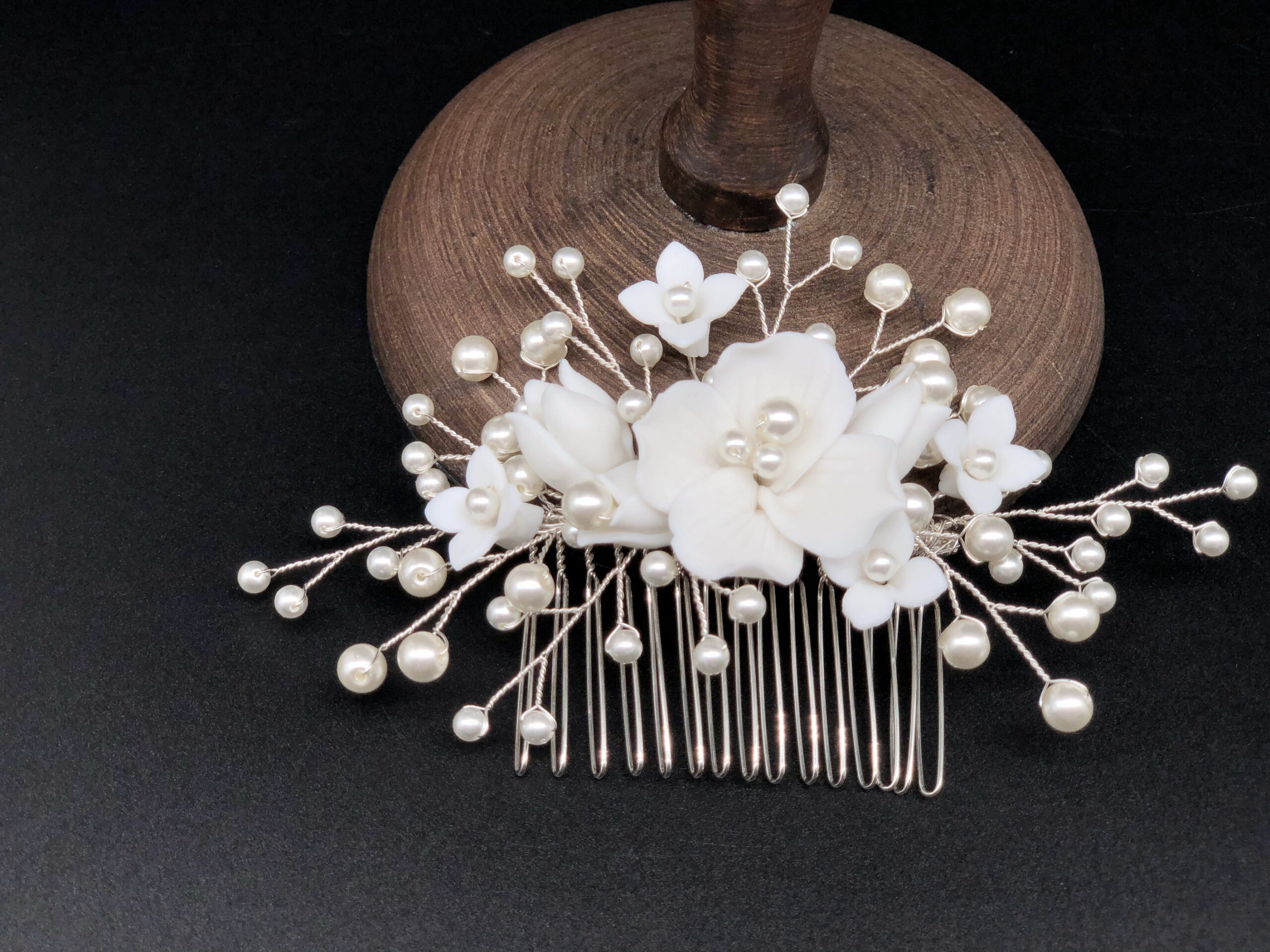 ar733 small floral hair comb