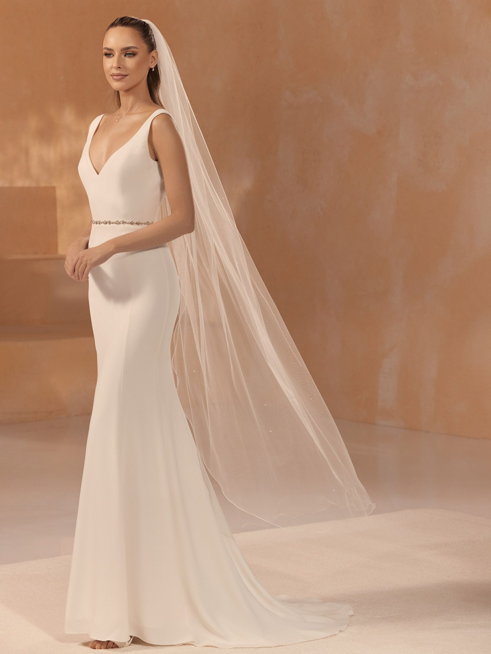 s476 waltz length veil with pearls