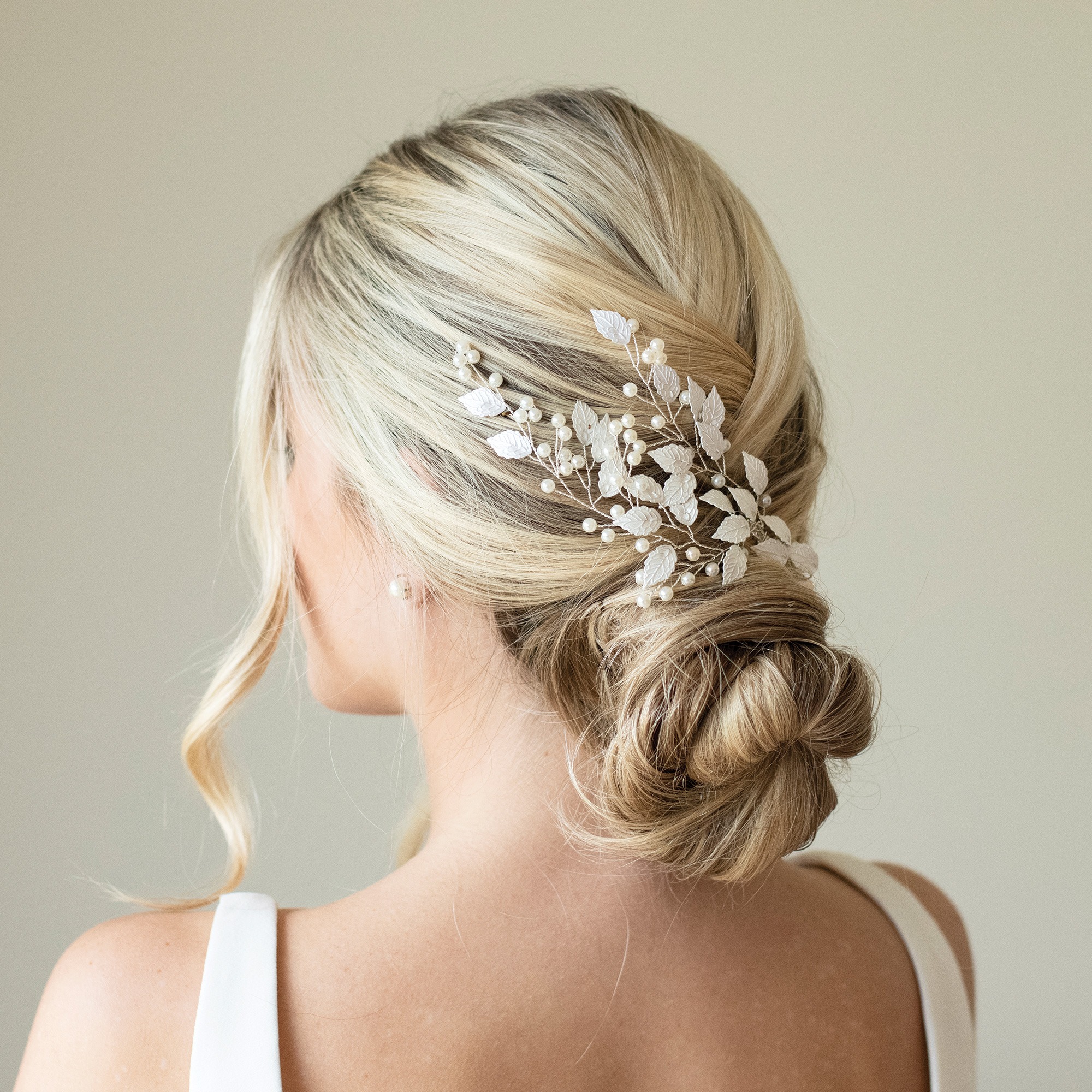 Pearl and Leaf Wedding Hair Clip – Summer Breeze