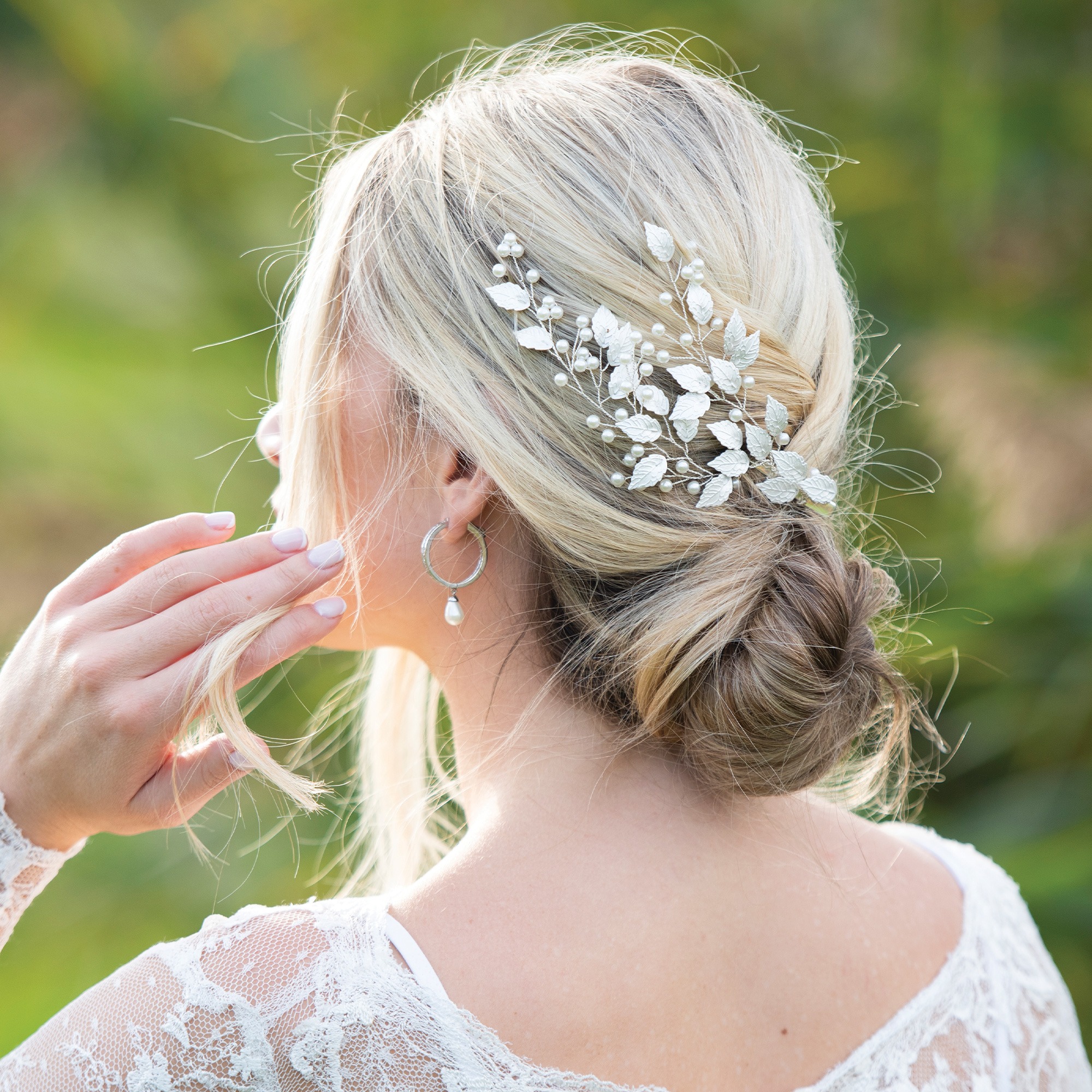Pearl and Leaf Wedding Hair Clip – Summer Breeze