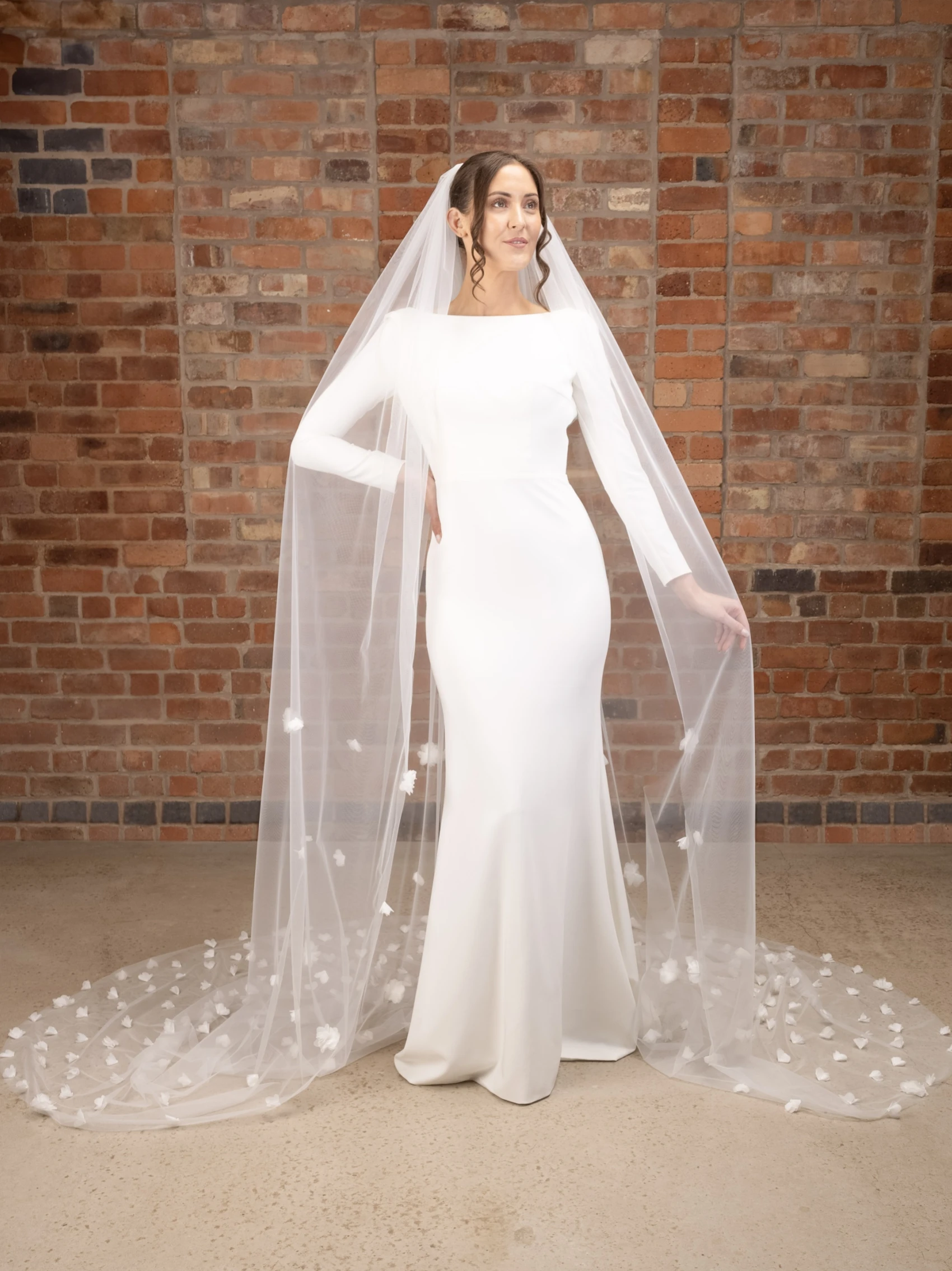 Cascading Flowers Cathedral Veil – PBV9017
