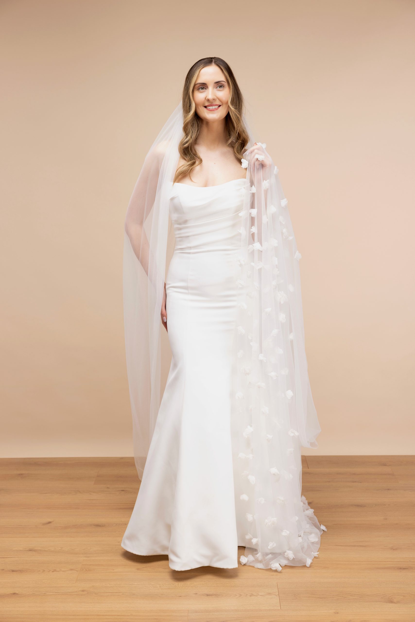 Cascading Flowers Cathedral Veil – PBV9017