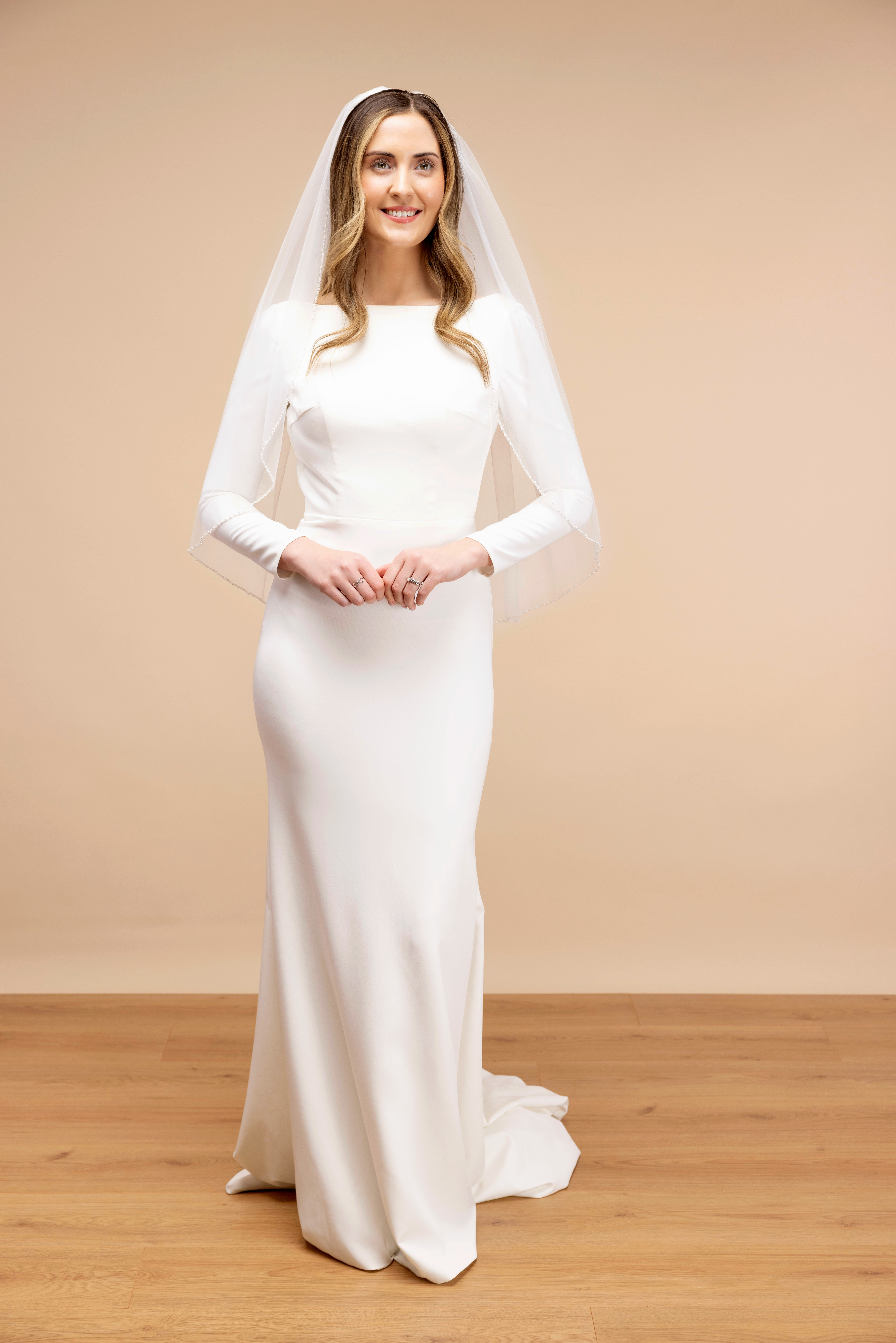 Pearl and Crystal Hip Veil – PBV9024
