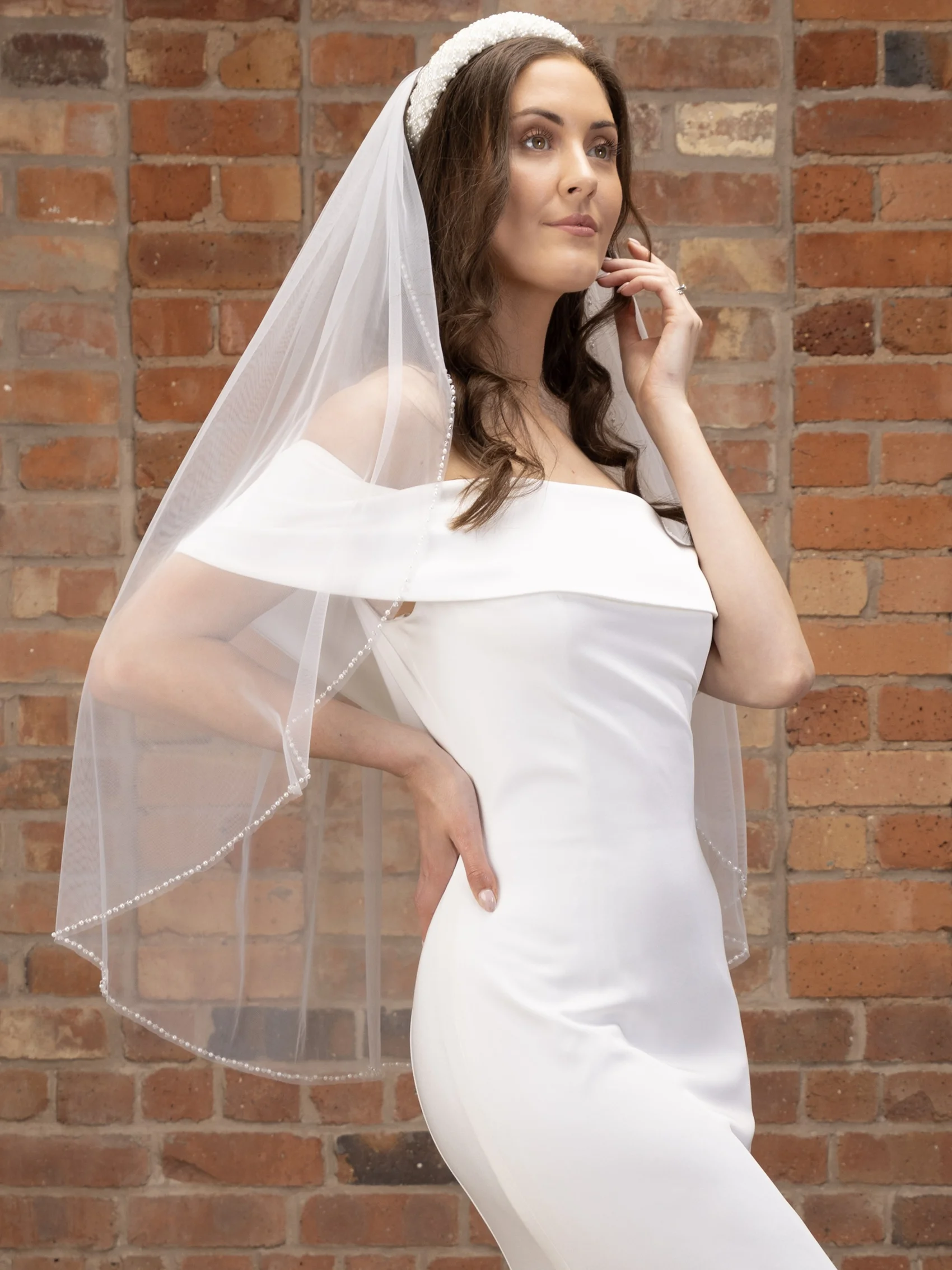 Pearl and Crystal Hip Veil – PBV9024